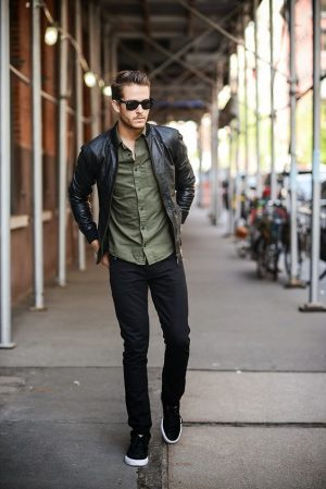 What to Wear With Black Jeans » Men's Guide