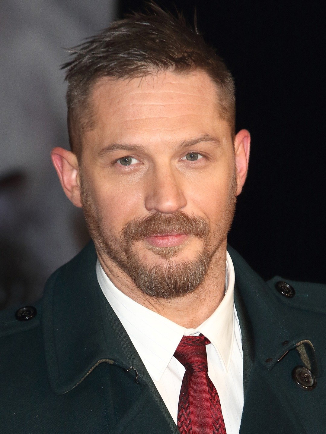 Tom Hardy: Short Sides And Long On Top Hairstyle